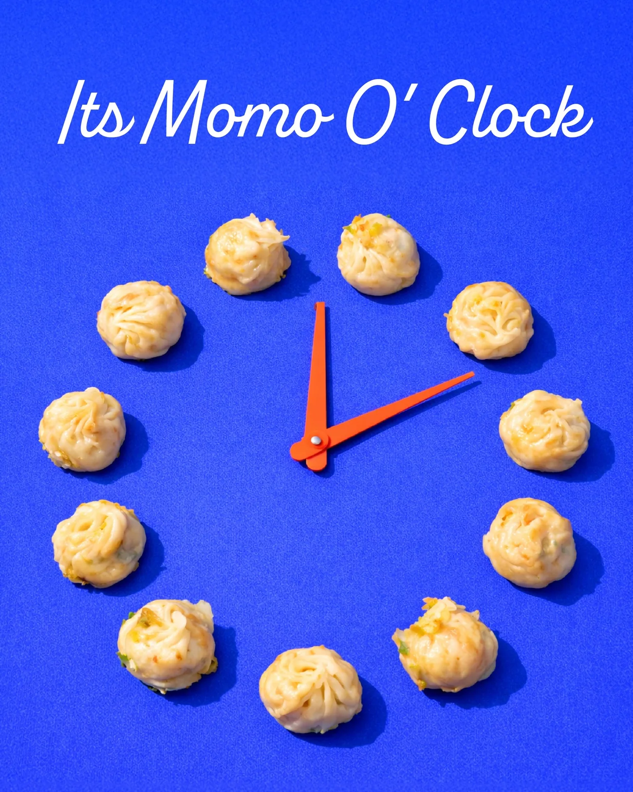 popcorn momos arranged as a clock